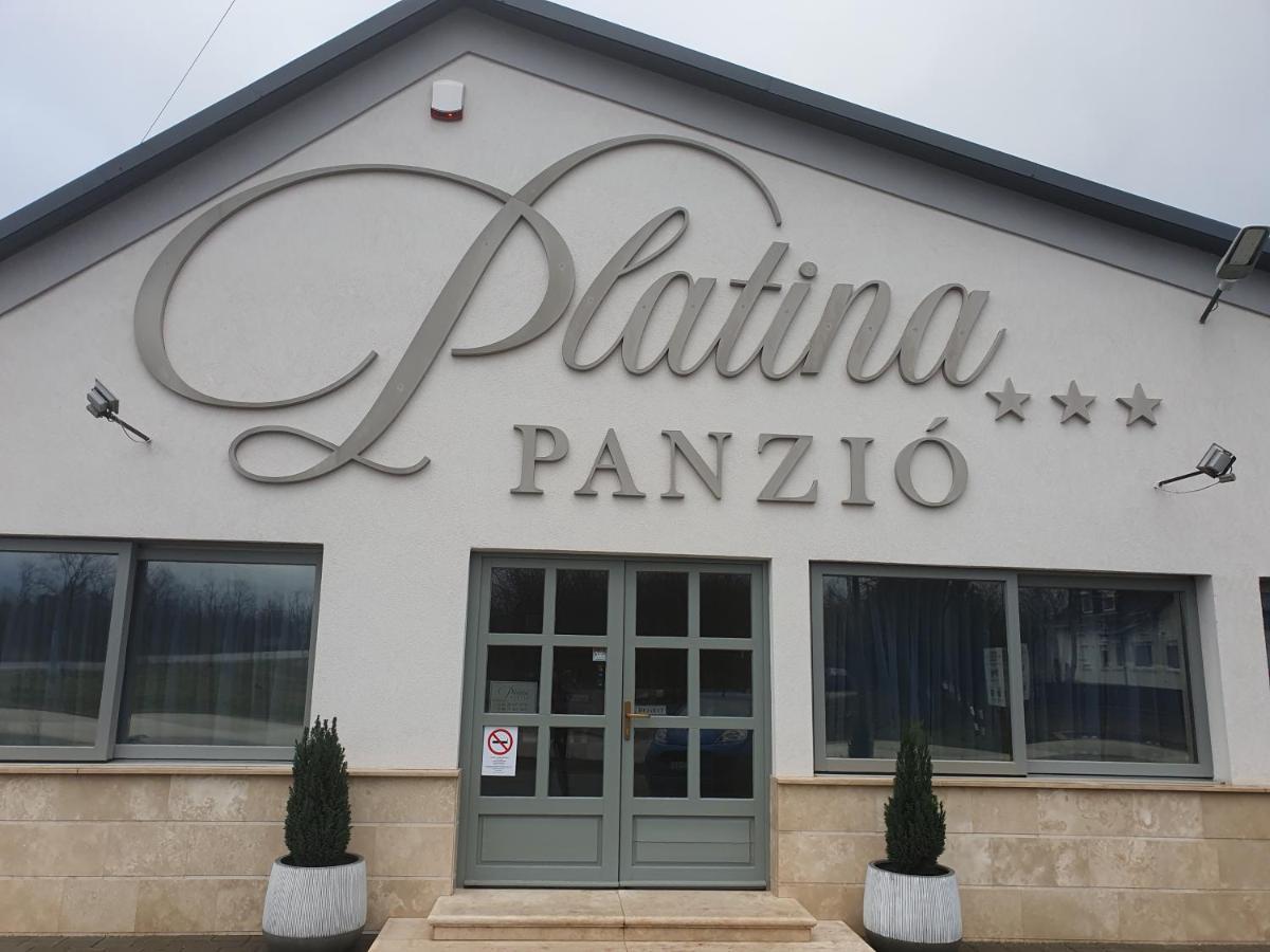 Bed and Breakfast Platina Panzio*** Ujhartyan Экстерьер фото